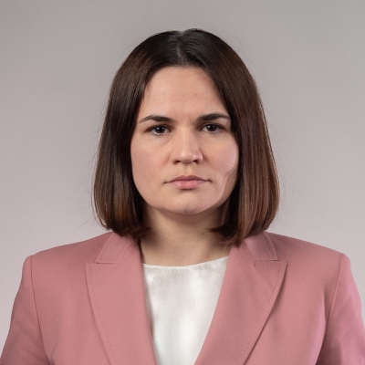 Tsikhanouskaya – Headshot – 400sq
