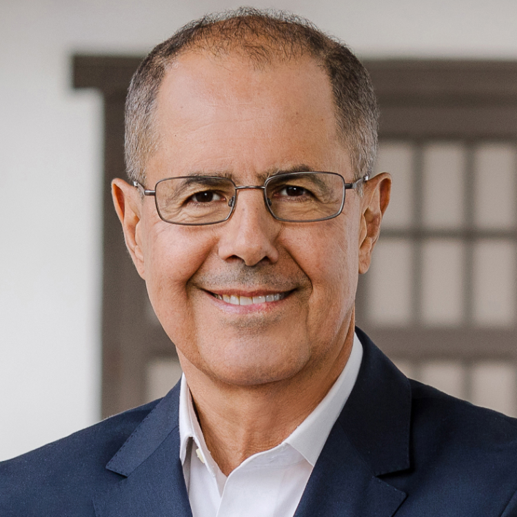 Fernandez de Castro, Rafael Headshot